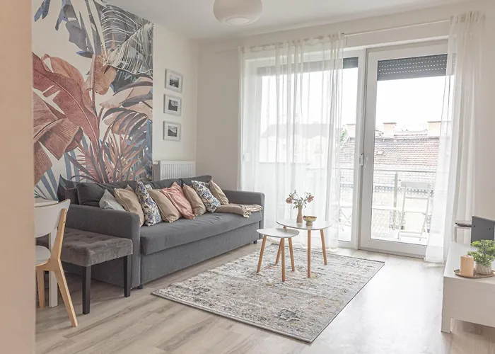 Dob36 Apartment With Free Private Parking And Balcony