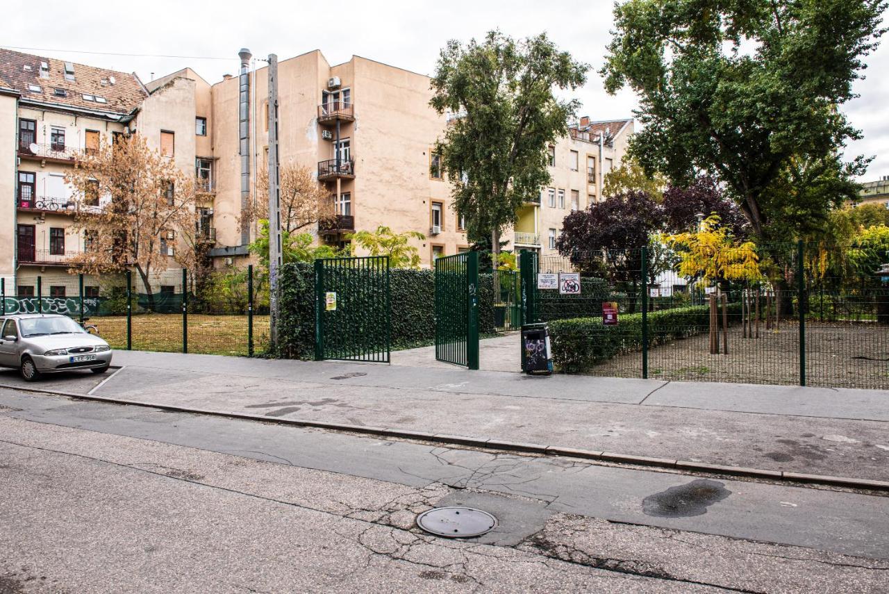 Dob36 With Free Private Parking And Balcony Appartement Boedapest